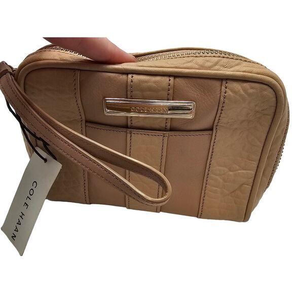 Cole Haan Wristlet Bag Zip Around Purse Leather Neutral Classic Timeless Capsule - Picture 4 of 9